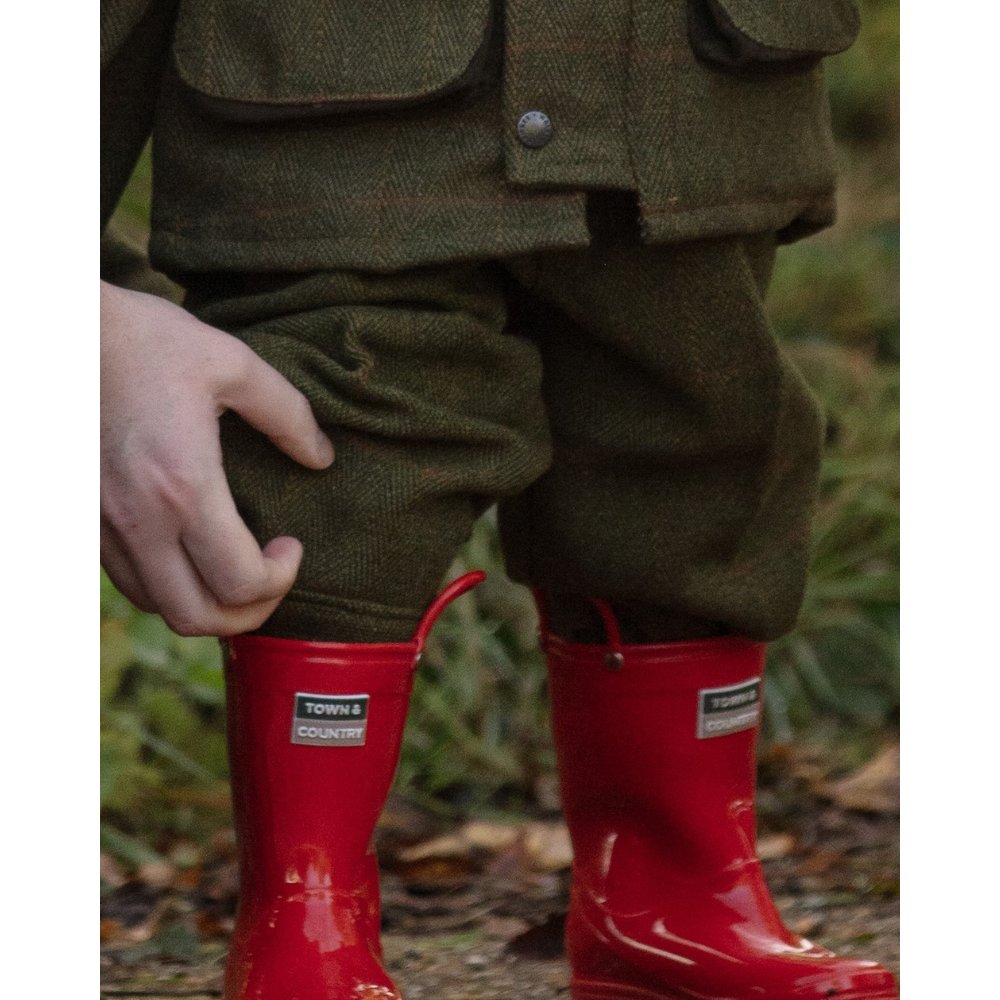 model photo of kids brackley breeks in dark sage