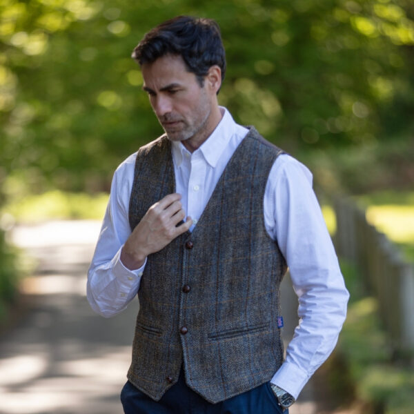 dalston-waistcoat-clinton-brown-model