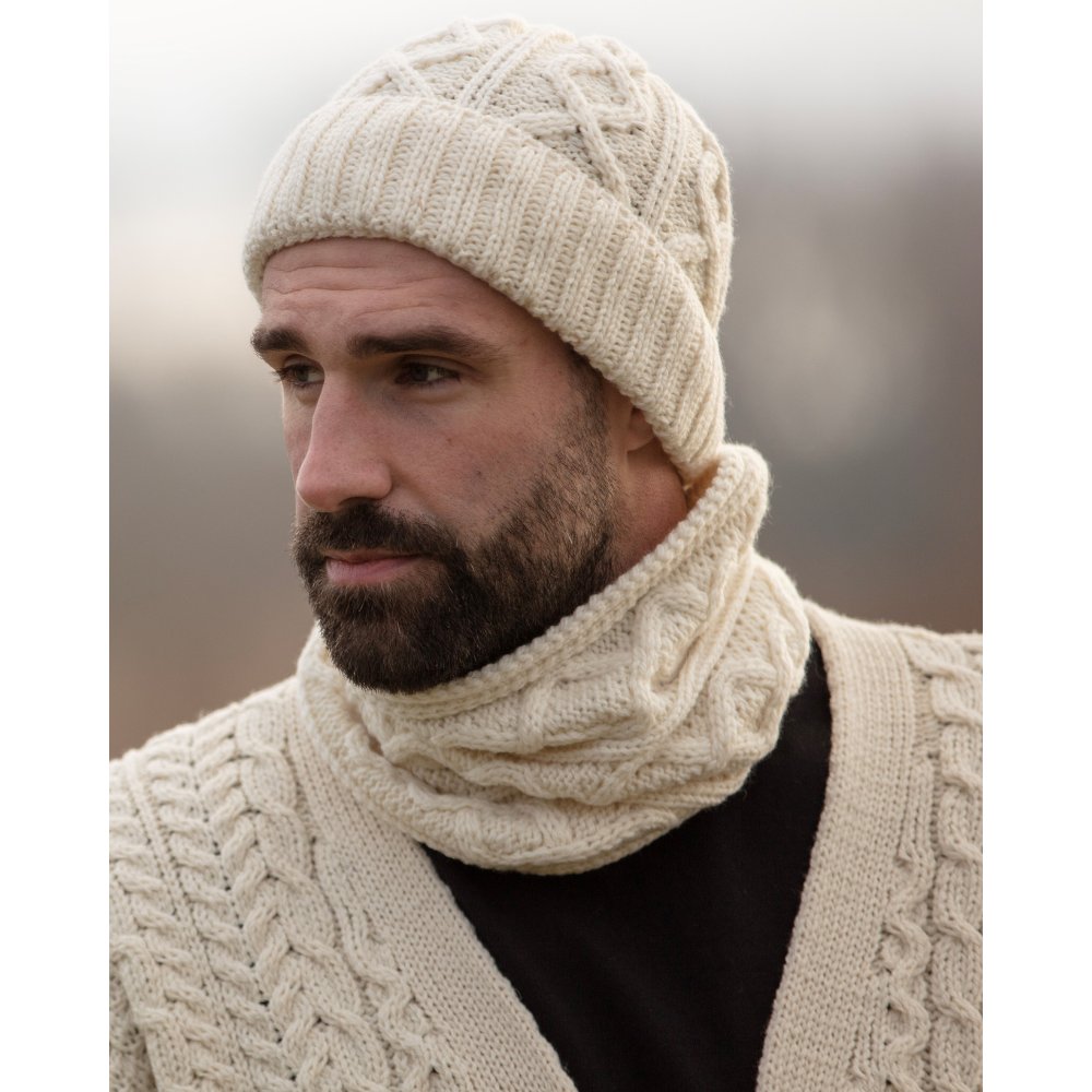 harwell-snood-pearl-model