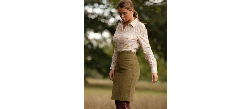 How To Style A Tweed Skirt: Finding The Right Top