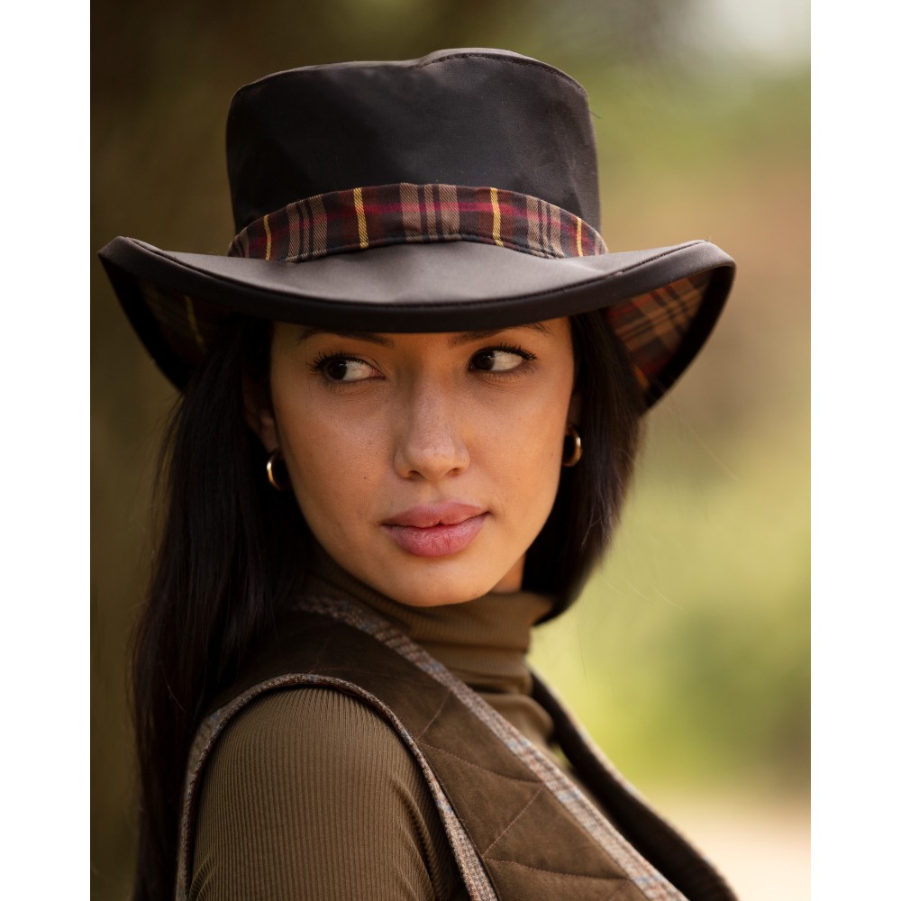 thelma-bow-hat-brown-model-1