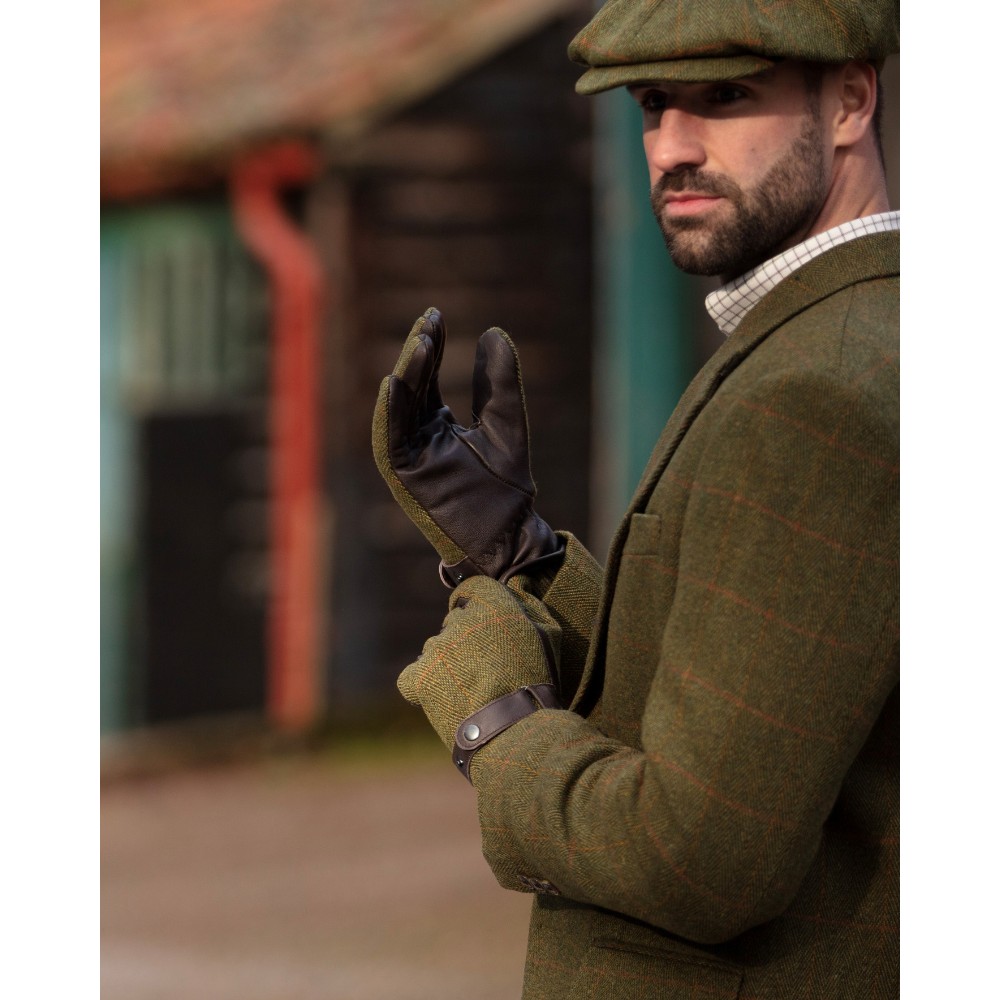 brookmore-gloves-dark-sage-model