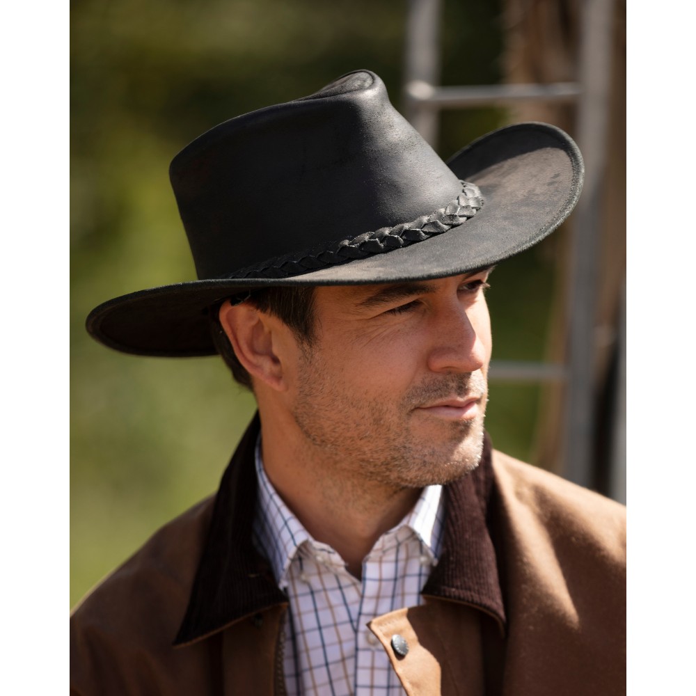 weathered-outback-hat-black-model