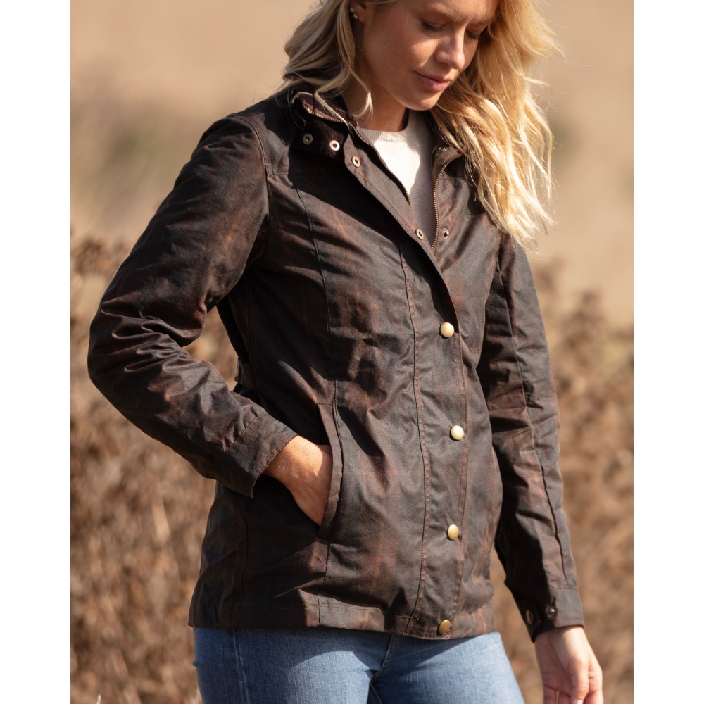 delamere-wax-jacket-hunter-brown-model-1