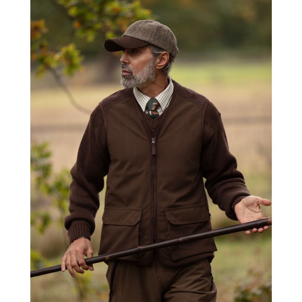 Model image of stambridge shooting gilet in brown