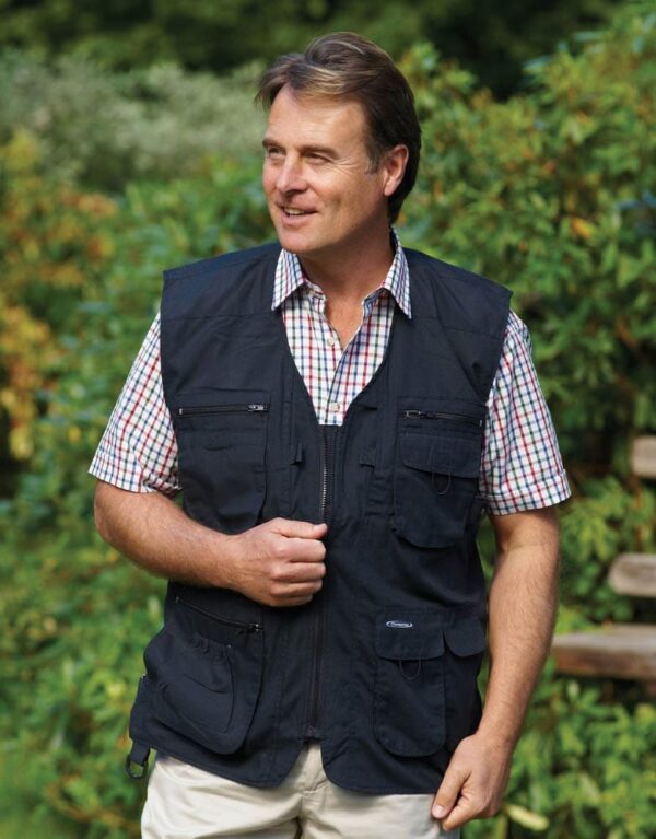 dale-multi-pocket-gilet-black-model.jpg