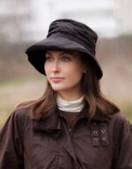 diana-hat-brown-model.jpg