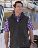 hampton-gilet-olive-model.jpg