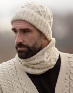 harwell-snood-pearl-model.jpg