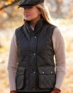haxby-gilet-olive-model-1.jpg