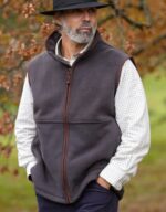 yeovil-gilet-charcoal-model-1.jpg