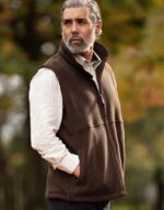 yeovil-gilet-olive-model-1.jpg